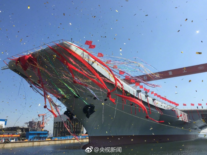 舉國同慶，首艘國產航空母艦今日正式下水啦！